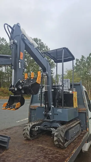 Liquidación 40 Mini Excavadoras