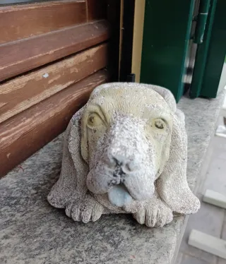 Bassotto porta vasi in pietraglia