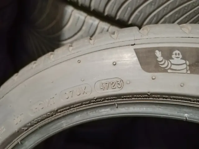 Michelin 225/45ZR18 95Y Neumático