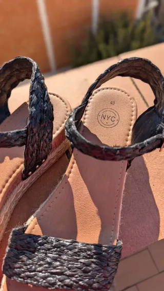 Sandalias negras