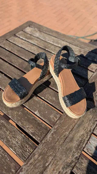Sandalias negras