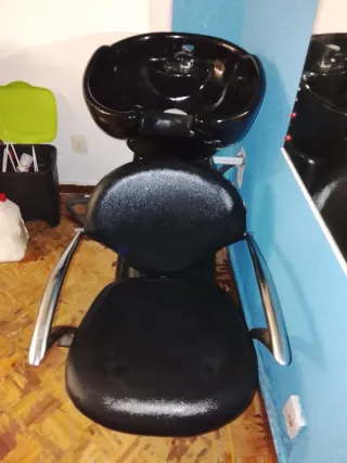 Vendo lavacabezas,como veis pierde agua por abajo