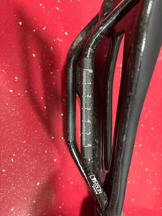 Sillín de carbono 137gramos