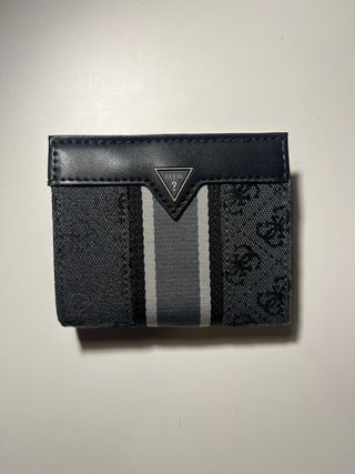 Billetera Guess Negra y Gris