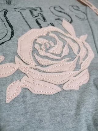Sudadera Guess + regalo