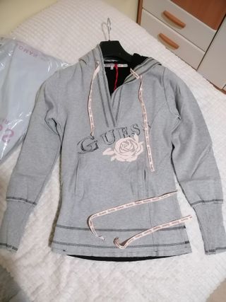 Sudadera Guess + regalo