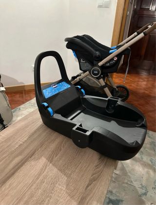 Carrinho Chicco + Babycoque e Base