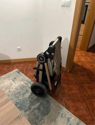 Carrinho Chicco + Babycoque e Base