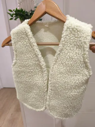 Chaleco Santo Tomás blanco para niño talla 2