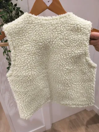 Chaleco Santo Tomás blanco para niño talla 2