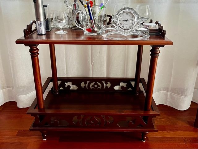 Mesa bar de madera / Mesa auxiliar