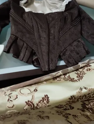 Traje de Fallera nuevo, Sin manteletas