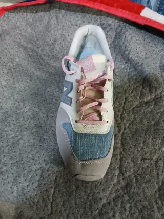 Zapatillas New Balance Gris y Rosa