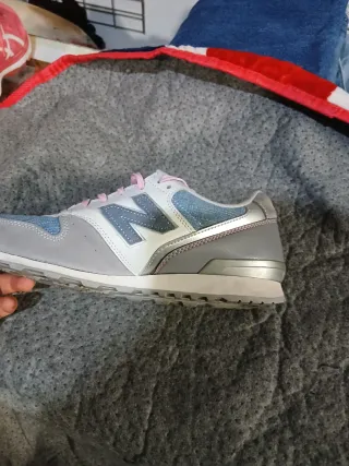 Zapatillas New Balance Gris y Rosa