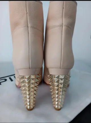 Tronchetti Pinko Beige con Borchie Argento