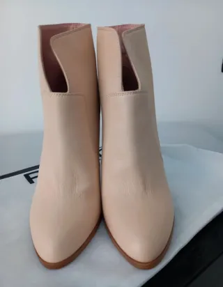 Tronchetti Pinko Beige con Borchie Argento