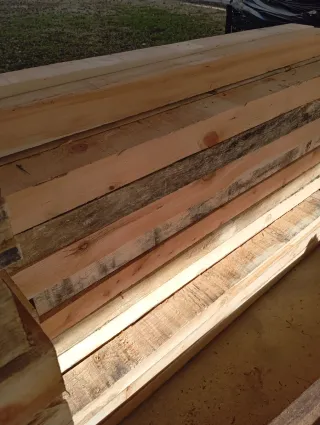 Listones, vigas, palets. Tablas, puntales de mader