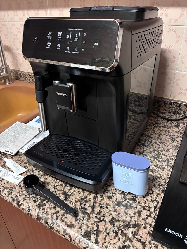 Cafetera Philips Serie 2200 EP2220/10