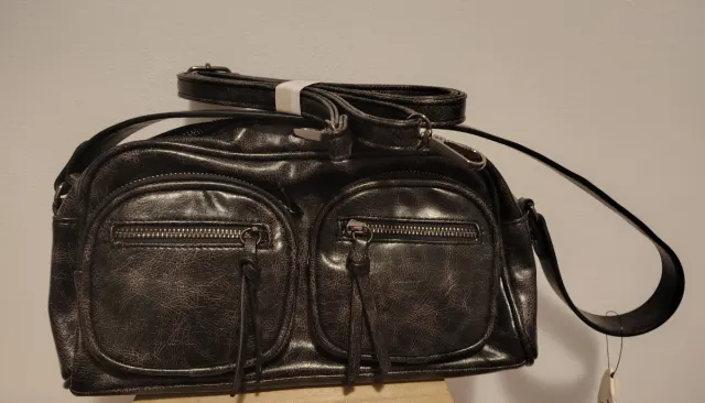 Bolso bandolera negro cuero sintético