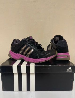 Deportivas Adidas Negras y Rosas