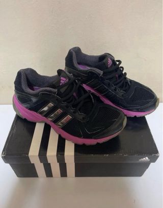 Deportivas Adidas Negras y Rosas