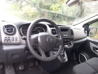 Nissan NV300 2017