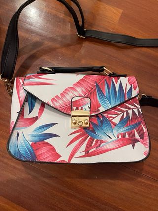 Lote 6 bolsos y dos carteras