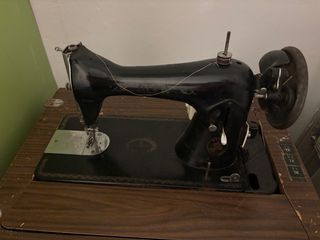Maquina de coser para restaurar