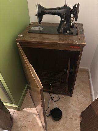 Maquina de coser para restaurar