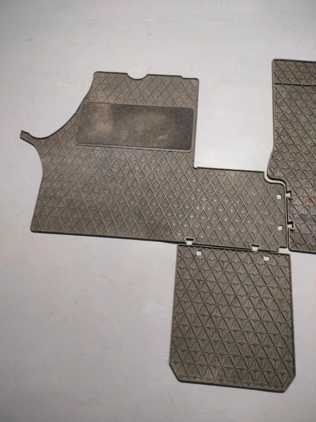 Alfombrillas Goma Mercedes Vito W638