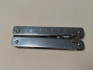 Victorinox Swisstool multiherramienta