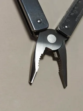 Victorinox Swisstool multiherramienta