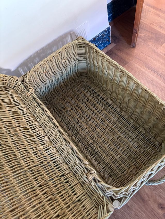 Baúl de mimbre grande