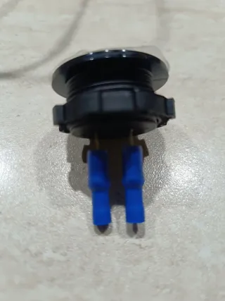 Voltmetro Digitale LED (Verde) (Blu) (Rosso).