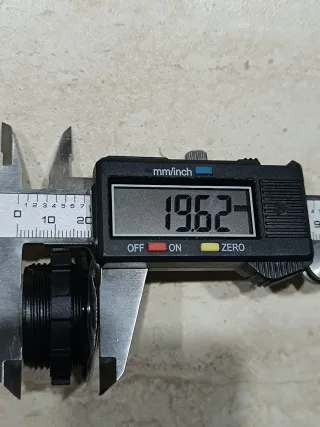 Voltmetro Digitale LED (Verde) (Blu) (Rosso).