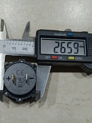 Voltmetro Digitale LED (Verde) (Blu) (Rosso).