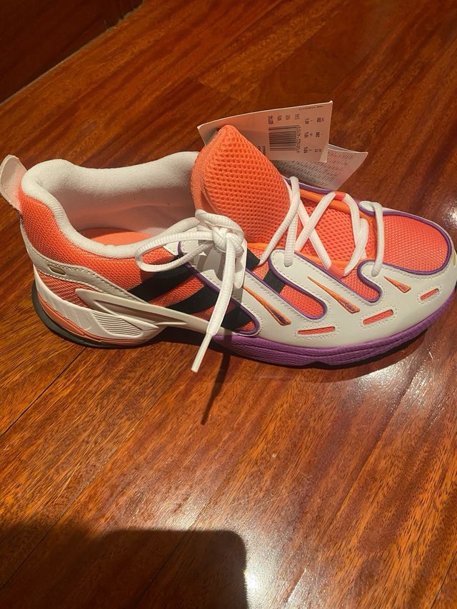 Zapatillas Adidas Naranja y Morado