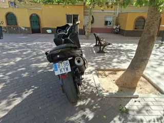 Moto Yamaha TMAX 560 Tech MAX