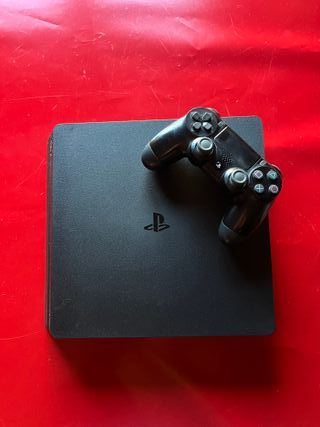 PlayStation 4 + 2 Juegos