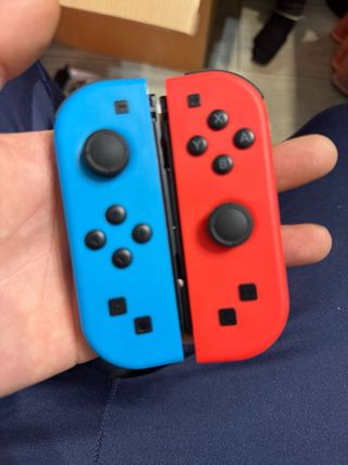Mandos Nintendo Switch Azul y Rojo