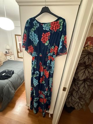 Vestido largo floral azul y rojo