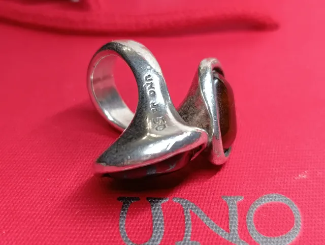 Anillo UNOde50 Plata y Ámbar