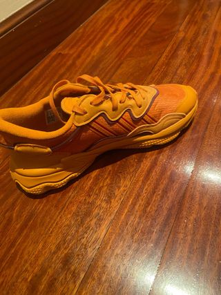 Zapatillas Adidas Naranja y Rojo