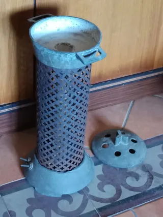 Stufa portatile vintage in metallo