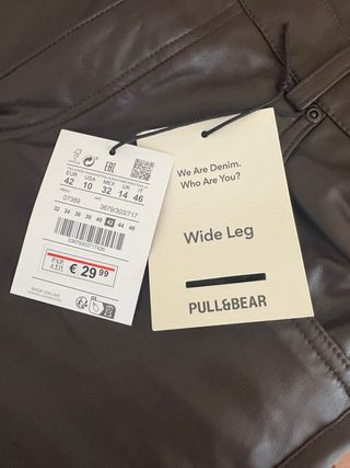 Pantalón campana Pull&Bear piel sintética marrón
