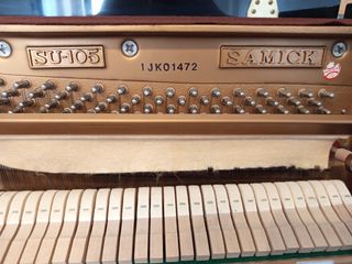 Piano Vertical Samick SU 105
