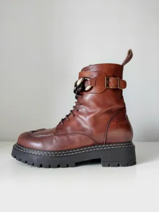 Stivaletti CafeNoir donna marrone con catena