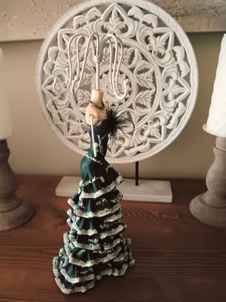 Joyero Elegante Diseño Vestido Negro