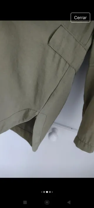 Chaqueta Bershka verde militar mujer