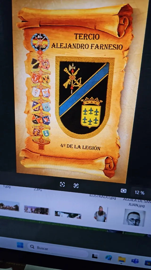 Lote 3 Láminas y Camiseta